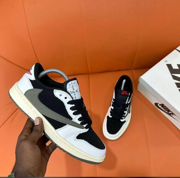 NIKE AIR JORDAN 1 X TRAVIS SCOTT SNEAKER(40-45)