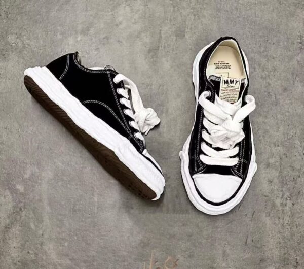 MAISON MIHARA YASUHIRO SNEAKERS