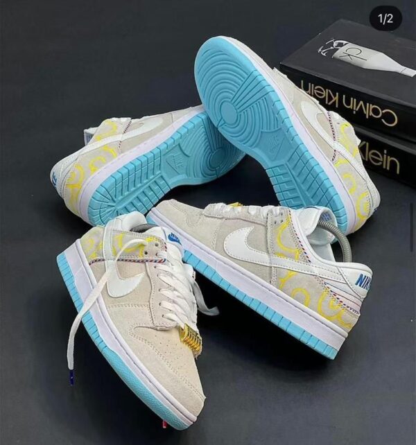 NIKE SB  SNEAKER