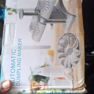 Meat pie cutter