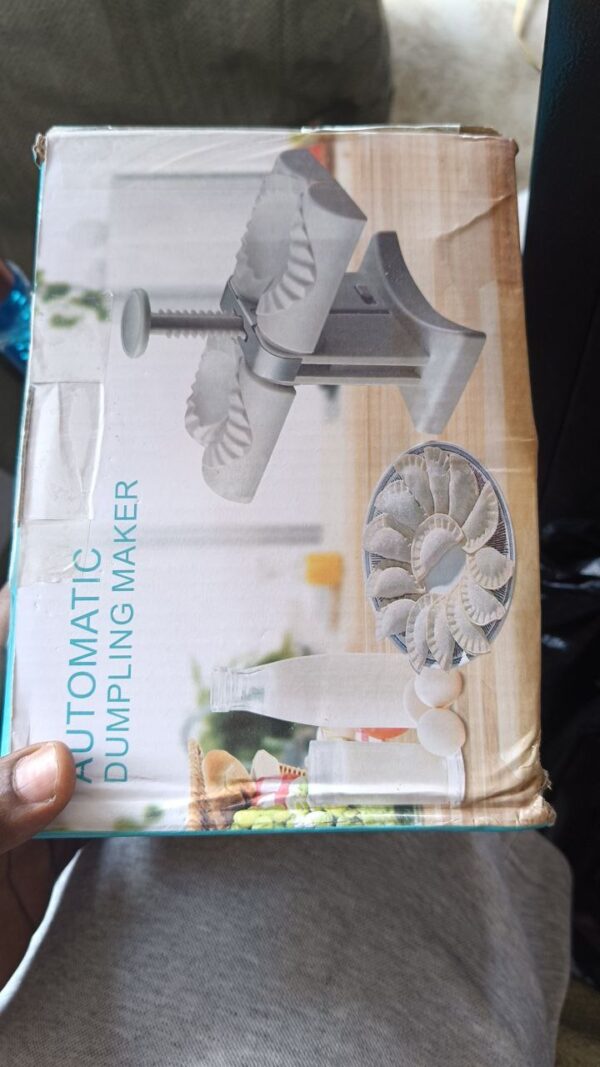 Meat pie cutter