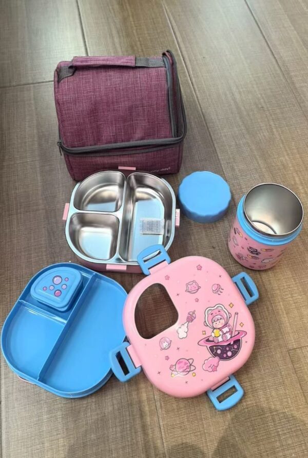 Round 3 partition insulated lunch pack with extra cup