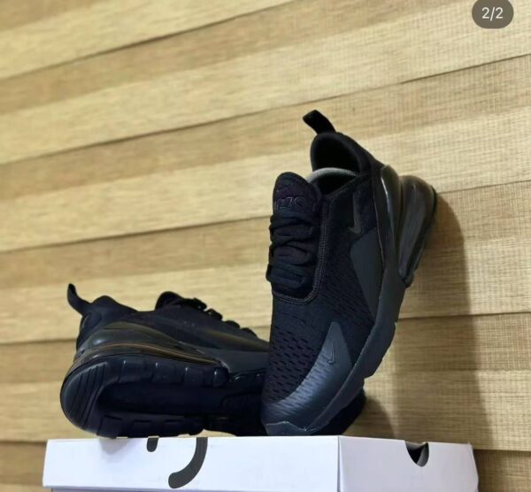 Nike 270 Sneakers