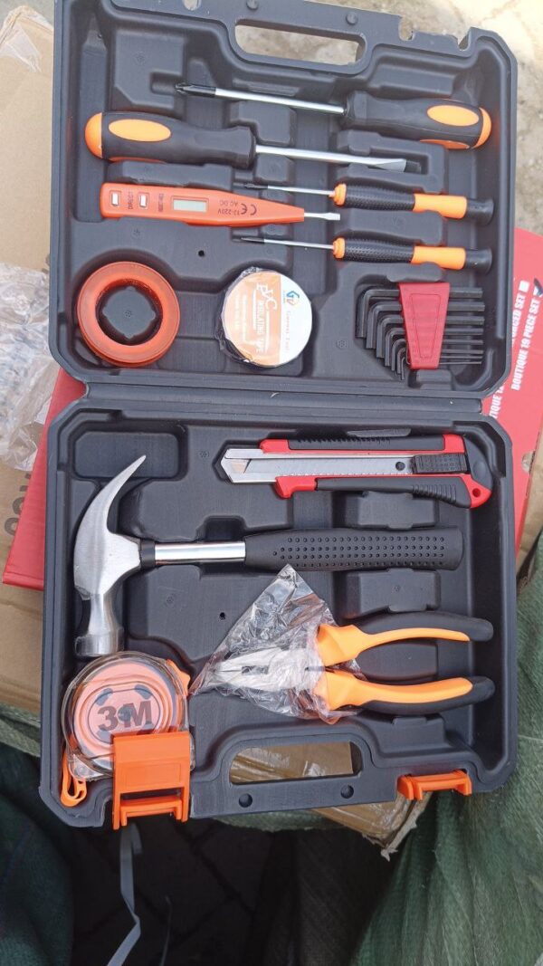 STANDARD TOOL BOX AND ACCESSORIES