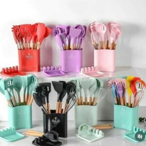 Silicone cooking spoons with spoon rest